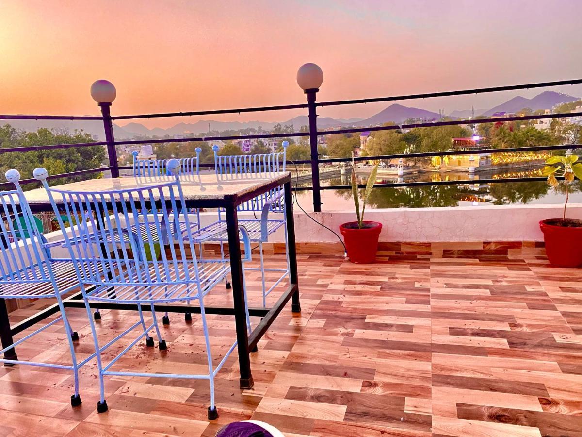 Bed and Breakfast The New Lake Front à Udaipur Extérieur photo