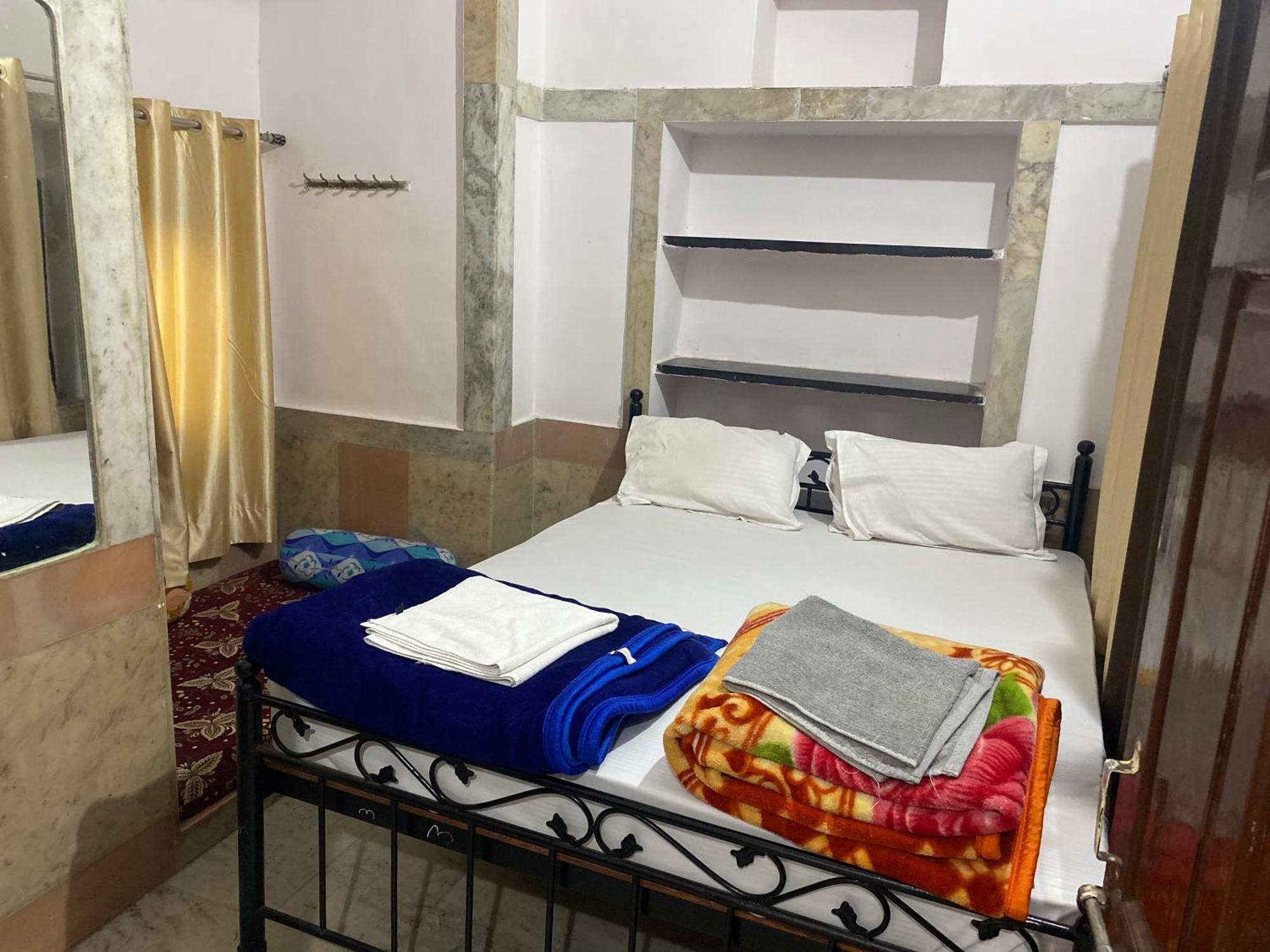 Bed and Breakfast The New Lake Front à Udaipur Extérieur photo